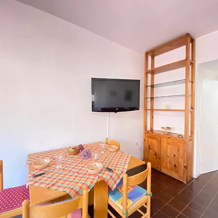 Aurelio House